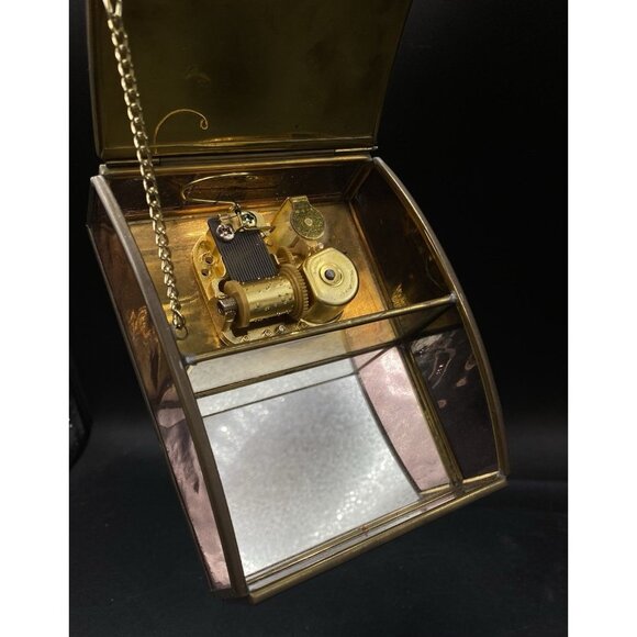 Via Vermont Warm Greetings from the Heart Music Box Through the Eyes of Love - Picture 7 of 16